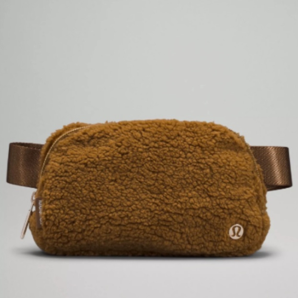 NWT Lululemon Everywhere Fleece Belt Bag- Caramel-hard to find!!
